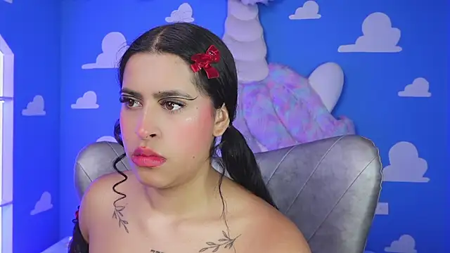 miss romyna online show from November 27, 2025, 10:59 am