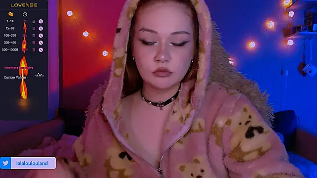 Snapshot of lala_loulou_land chatting on February 21, 2025, 8:38 pm lala loulou land online show from February 21, 2025, 8:38 pm