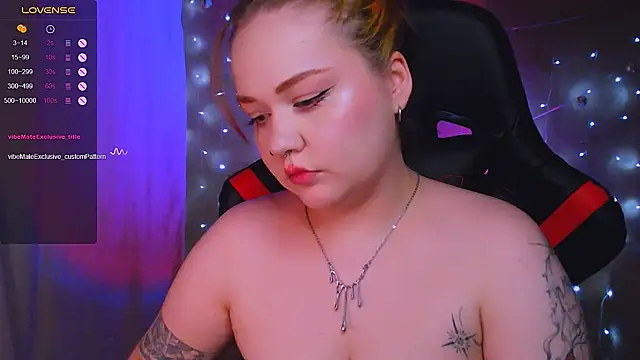 Snapshot of lala_loulou_land chatting on May 7, 2026, 8:12 pm lala loulou land online show from May 7, 2026, 8:12 pm