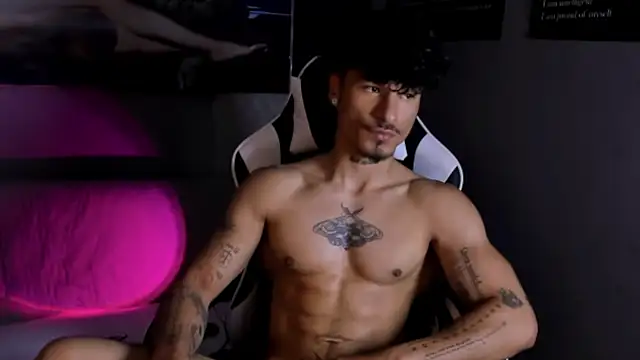 Thomas Fit1 online show from April 15, 2026, 7:58 pm