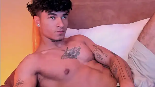 Snapshot of Thomas_Fit1 chatting on March 20, 2025, 7:14 pm Thomas Fit1 online show from March 20, 2025, 7:14 pm