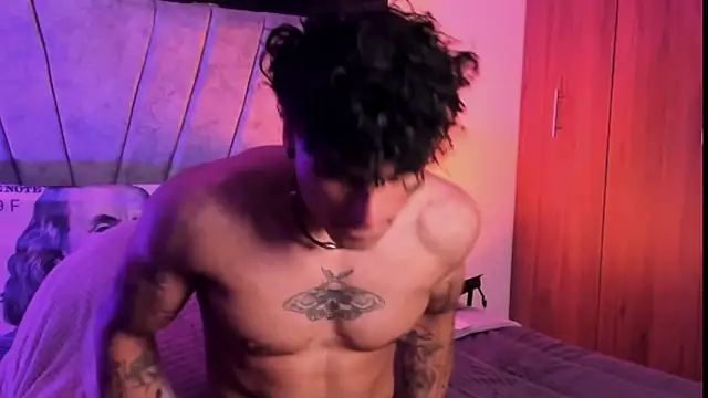 Snapshot of Thomas_Fit1 chatting on October 18, 2025, 9:50 pm Thomas Fit1 online show from October 18, 2025, 9:50 pm