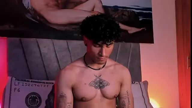 Snapshot of Thomas_Fit1 chatting on October 30, 2025, 11:23 pm Thomas Fit1 online show from October 30, 2025, 11:23 pm