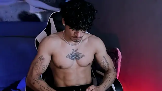 Thomas Fit1 online show from March 25, 2026, 6:40 pm