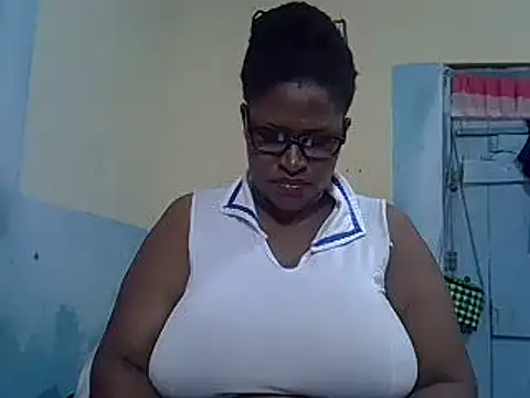 sexy bigboobss online show from October 5, 2025, 9:22 am