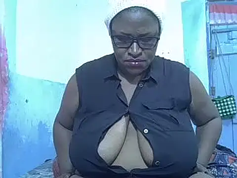 sexy bigboobss online show from September 19, 2025, 8:07 am