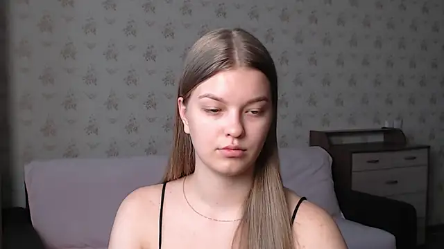 Snapshot of EmySway chatting on October 26, 2025, 6:47 am EmySway online show from October 26, 2025, 6:47 am