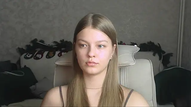 EmySway online show from January 4, 2025, 2:14 pm