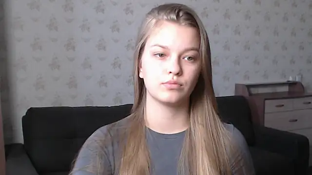 Snapshot of EmySway chatting on October 13, 2025, 9:55 am EmySway online show from October 13, 2025, 9:55 am