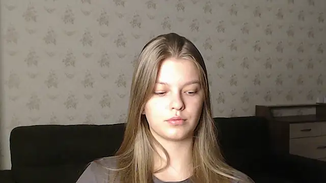 EmySway online show from December 21, 2024, 10:40 pm