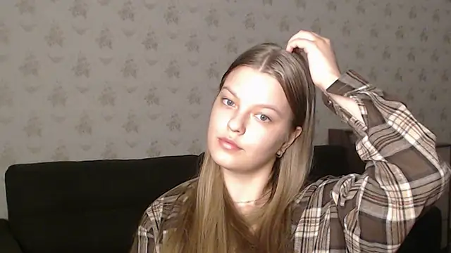 EmySway online show from March 20, 2025, 6:53 pm