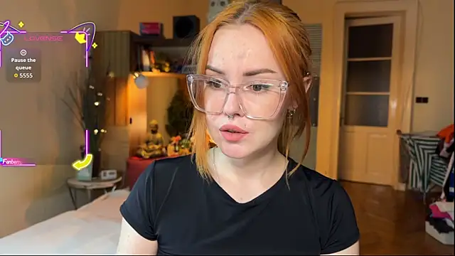 Snapshot of Sargonium999 chatting on October 22, 2025, 6:51 pm Sargonium999 online show from October 22, 2025, 6:51 pm