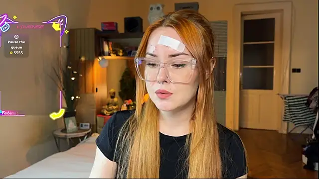 Snapshot of Sargonium999 chatting on October 15, 2025, 6:27 pm Sargonium999 online show from October 15, 2025, 6:27 pm