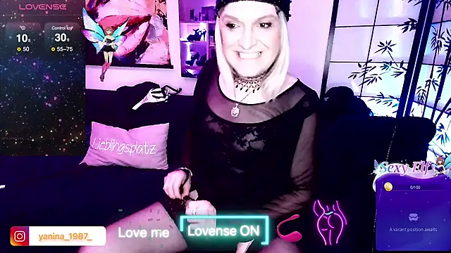 Snapshot of Yanina_Poison chatting on January 26, 2025, 8:02 pm Yanina Poison online show from January 26, 2025, 8:02 pm