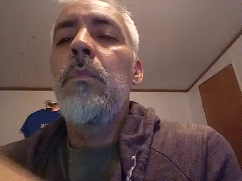 Xoc8  online show from February 16, 2025, 7:49 pm