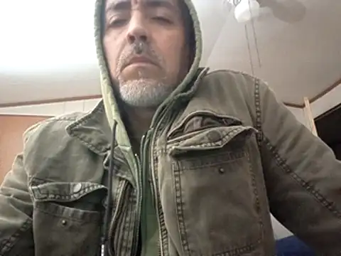 Xoc8  online show from March 16, 2026, 9:39 pm