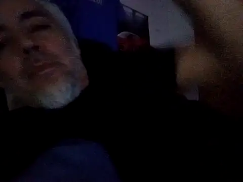 Xoc8  online show from September 19, 2025, 12:58 am