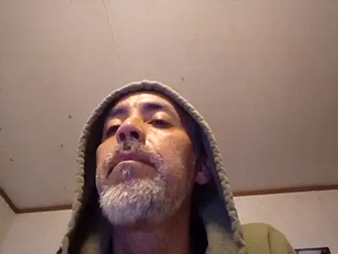 Xoc8  online show from February 12, 2025, 8:27 am