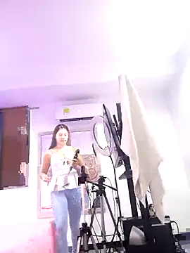 AnthonelaDuque online show from February 25, 2025, 11:54 am