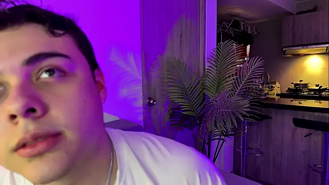 Snapshot of odin_blake chatting on October 17, 2025, 2:04 am odin blake online show from October 17, 2025, 2:04 am