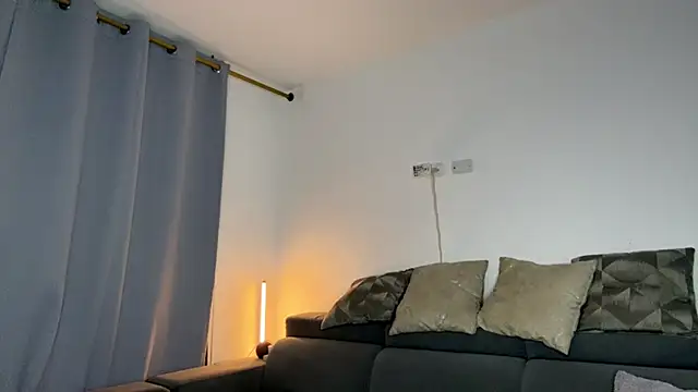 Snapshot of odin_blake chatting on September 18, 2025, 2:14 am odin blake online show from September 18, 2025, 2:14 am