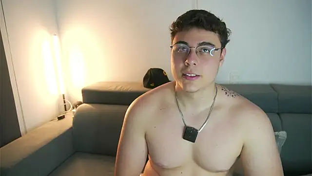 Snapshot of odin_blake chatting on February 20, 2025, 5:33 am odin blake online show from February 20, 2025, 5:33 am