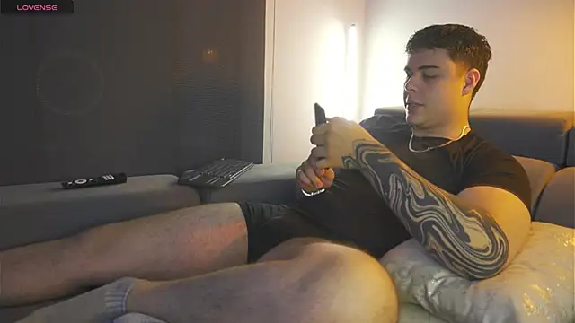 Snapshot of odin_blake chatting on March 7, 2025, 2:36 am odin blake online show from March 7, 2025, 2:36 am