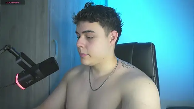 Snapshot of odin_blake chatting on March 8, 2025, 12:22 am odin blake online show from March 8, 2025, 12:22 am