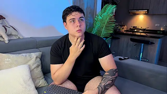 Snapshot of odin_blake chatting on October 15, 2025, 1:59 am odin blake online show from October 15, 2025, 1:59 am