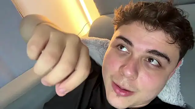 Snapshot of odin_blake chatting on September 23, 2025, 2:51 am odin blake online show from September 23, 2025, 2:51 am