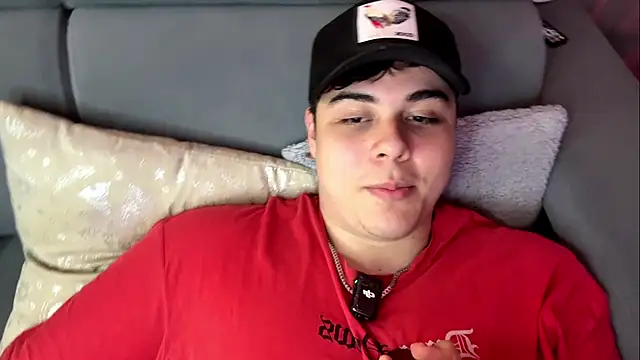 Snapshot of odin_blake chatting on October 21, 2025, 2:44 am odin blake online show from October 21, 2025, 2:44 am