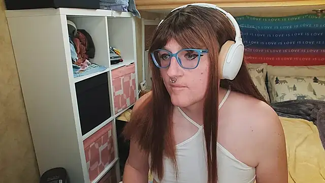 Snapshot of TransCayenne chatting on December 24, 2024, 8:49 pm TransCayenne online show from December 24, 2024, 8:49 pm