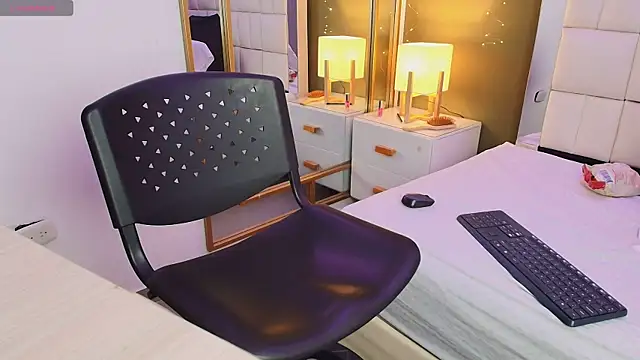 Snapshot of anahi_maite chatting on October 30, 2025, 7:55 pm anahi maite online show from October 30, 2025, 7:55 pm