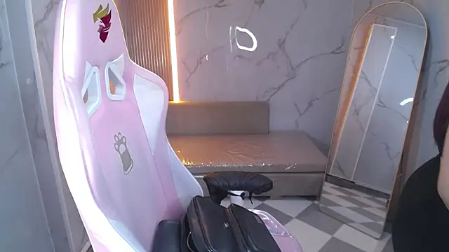 Snapshot of skeler_lovd_b_ chatting on October 15, 2025, 1:08 pm skeler lovd b  online show from October 15, 2025, 1:08 pm