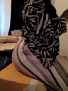 Selina 6 online show from December 27, 2024, 2:04 am