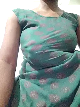 rituporna2004 online show from April 12, 2026, 5:05 pm