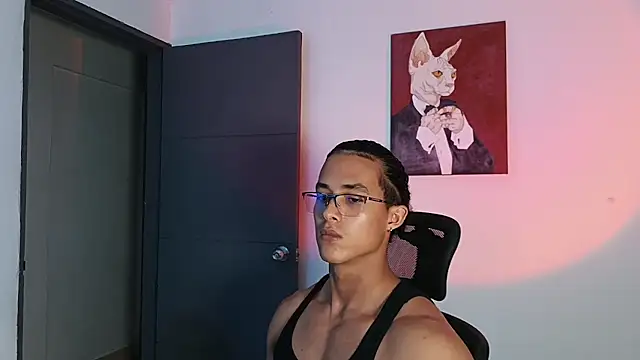 alejo x3 online show from May 19, 2026, 1:56 am