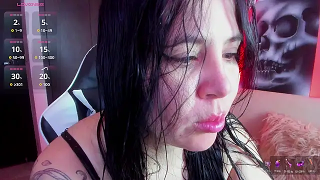 AilynRed online show from June 20, 2026, 3:00 am