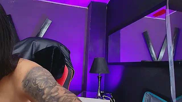 Snapshot of Juliet_Nasty chatting on October 3, 2025, 12:06 pm Juliet Nasty online show from October 3, 2025, 12:06 pm