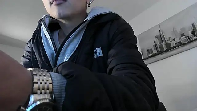 Snapshot of a_lejandro_0_8 chatting on March 13, 2025, 2:55 pm a lejandro 0 8 online show from March 13, 2025, 2:55 pm