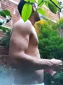 sexyboycolombi4 online show from January 18, 2025, 10:39 pm