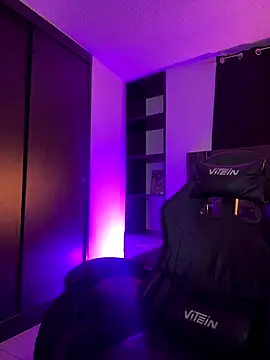 Courtney gonet online show from September 22, 2025, 4:07 am