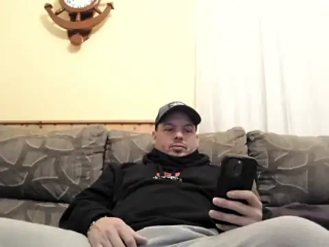 Snapshot of Jose_HotLatino chatting on January 17, 2026, 4:32 pm Jose HotLatino online show from January 17, 2026, 4:32 pm