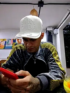 dannybigcockxxl online show from March 17, 2025, 11:02 pm