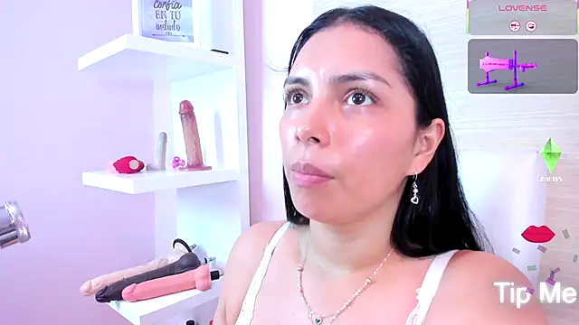 Snapshot of evelinn_belen chatting on October 4, 2025, 4:08 pm evelinn belen online show from October 4, 2025, 4:08 pm