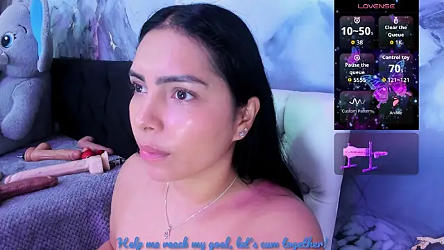 Snapshot of evelinn_belen chatting on July 11, 2026, 3:23 pm evelinn belen online show from July 11, 2026, 3:23 pm