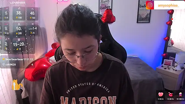 Amy joones online show from February 8, 2025, 12:39 pm