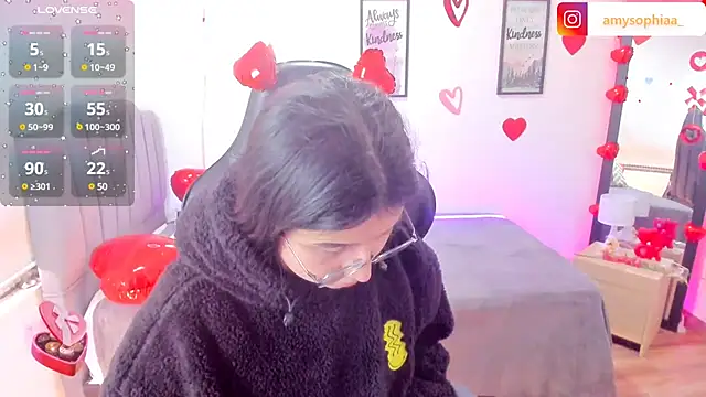 Amy joones online show from February 17, 2025, 7:33 pm