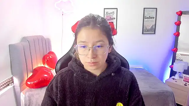 Amy joones online show from February 14, 2025, 1:40 pm