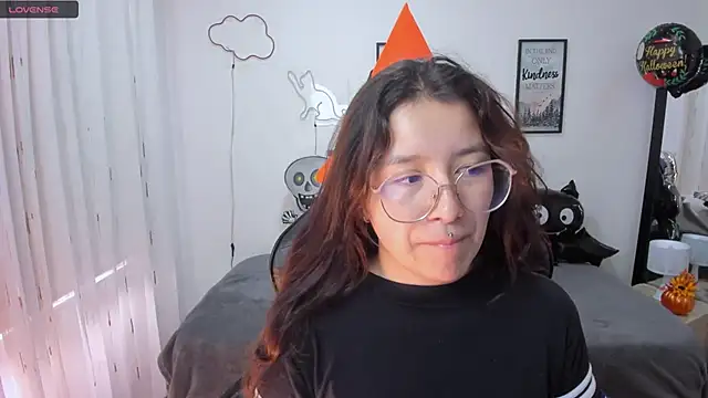 Snapshot of Amy_joones chatting on October 23, 2025, 12:26 pm Amy joones online show from October 23, 2025, 12:26 pm